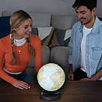 3D Globe With Light Puzzleball - Ravensburger
