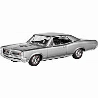 1:25 '66 Pontiac GTO - Model Kit