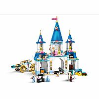 Disney: Cinderella's Castle & Horse Carriage