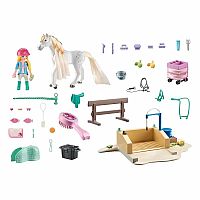 Horses of Waterfall: Washing Station with Isabella and Lioness 